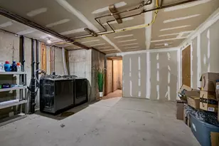 61 Abbey Memorial Dr, Chicopee, MA 01020 - Photo 25