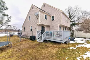 845 Plymouth St, Bridgewater, MA 02324 - Photo 33