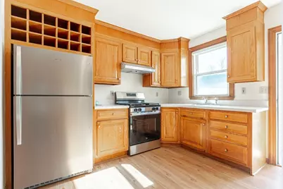 39 Frairy St #B, Medfield, MA 02052 - Photo 5