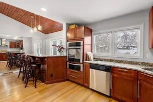 21 Oak Leaf Way, Peabody, MA 01960 - Photo 9