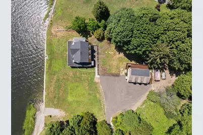 1366 Gardners Neck Rd, Swansea, MA 02777 - Photo 29