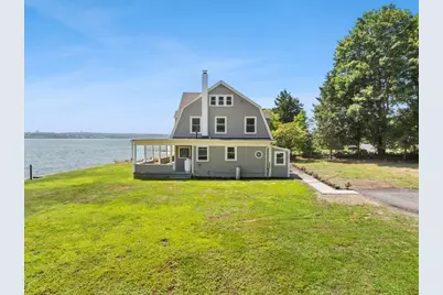 1366 Gardners Neck Rd, Swansea, MA 02777 - Photo 3