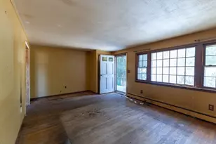 8 Old Meeting House Rd, Townsend, MA 01469 - Photo 3