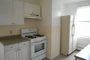 27 Meade St, Milford, MA 01757 - Photo 3