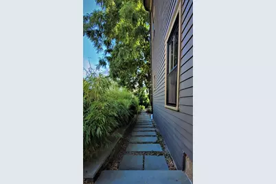 32 Buffum St #2, Salem, MA 01970 - Photo 3