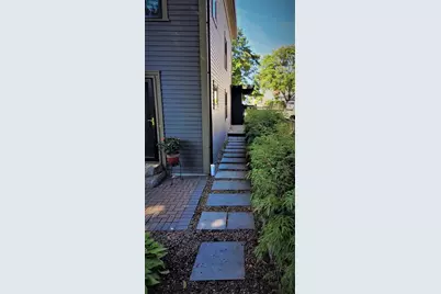 32 Buffum St #2, Salem, MA 01970 - Photo 5