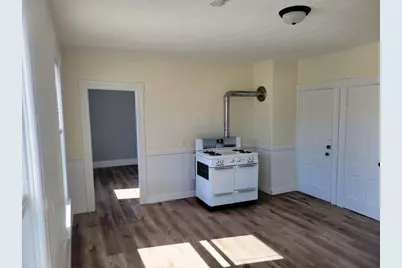 73 1/2 Esther St #3, Worcester, MA 01607 - Photo 5