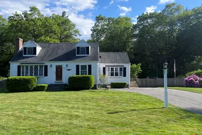 24 Eastman Ave, Foxboro, MA 02035 - Photo 5