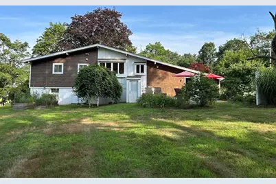 84 Winthrop St, Medway, MA 02053 - Photo 31