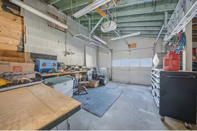 84 Winthrop St, Medway, MA 02053 - Photo 23