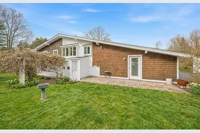 84 Winthrop St, Medway, MA 02053 - Photo 37