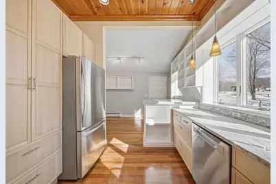 84 Winthrop St, Medway, MA 02053 - Photo 7