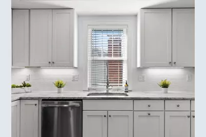 40 Catherine #B, Boston, MA 02131 - Photo 3