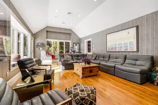 10 Hallwood Rd, Brookline, MA 02467 - Photo 9