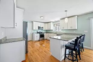 84 Montcalm St, Chicopee, MA 01020 - Photo 9