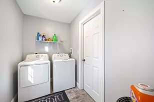 84 Montcalm St, Chicopee, MA 01020 - Photo 23