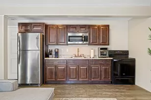 84 Montcalm St, Chicopee, MA 01020 - Photo 27