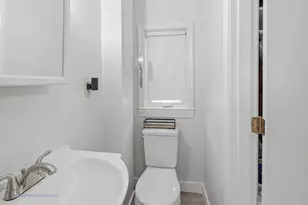 34 Cottage St, Watertown, MA 02472 - Photo 17