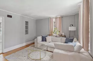 34 Cottage St, Watertown, MA 02472 - Photo 9