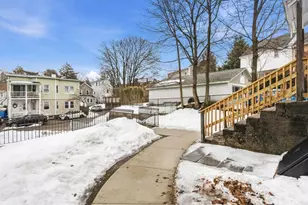 34 Cottage St, Watertown, MA 02472 - Photo 3