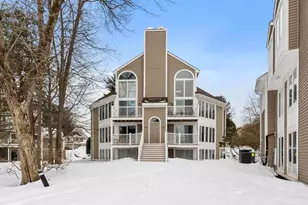 47 Pointe Rok Dr, Worcester, MA 01604 - Photo 3
