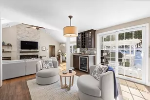 282 Thurston St, Wrentham, MA 02093 - Photo 5