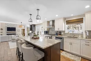 282 Thurston St, Wrentham, MA 02093 - Photo 9