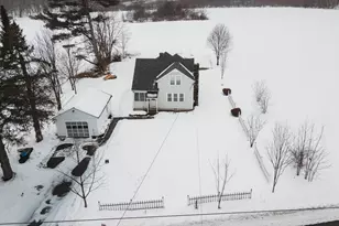 25 Barton Rd, Greenfield, MA 01301 - Photo 1