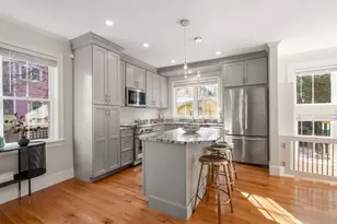 2 Gold Star Ct, Cambridge, MA 02140 - Photo 5