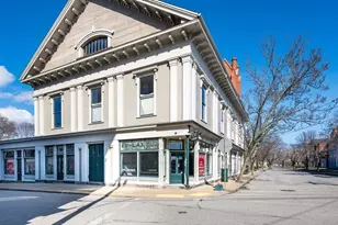 24 Center St, Fairhaven, MA 02719 - Photo 1