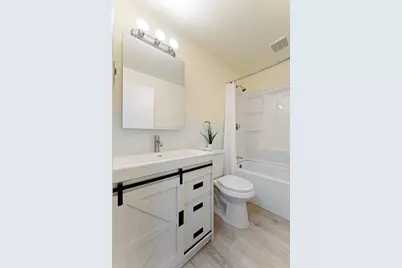 35 Dustin St, Worcester, MA 01604 - Photo 21