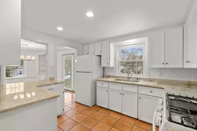 43 Bancroft Road, Wellesley, MA 02481 - Photo 5