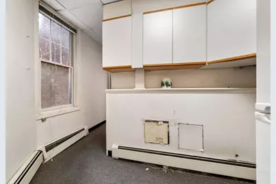 4 Derne St #1, Boston, MA 02114 - Photo 9