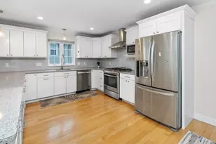 19 Everett St, Waltham, MA 02453 - Photo 3