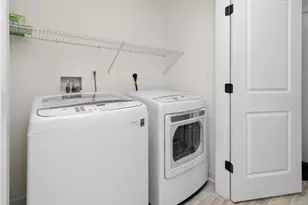 19 Everett St, Waltham, MA 02453 - Photo 35