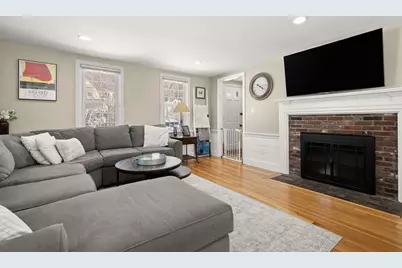 49 Raymond St, Weymouth, MA 02189 - Photo 9