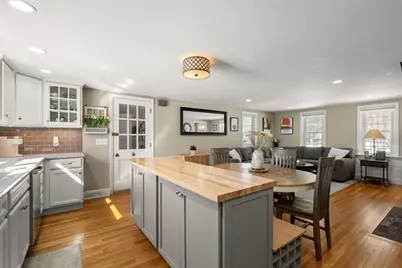 49 Raymond St, Weymouth, MA 02189 - Photo 5