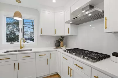 44 Lakeview Terrace, Waltham, MA 02451 - Photo 5