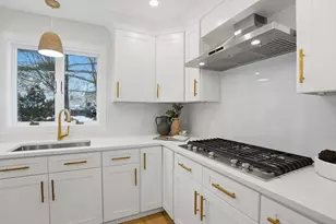 44 Lakeview Terrace, Waltham, MA 02451 - Photo 5