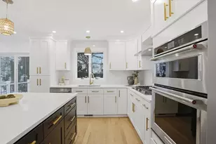 44 Lakeview Terrace, Waltham, MA 02451 - Photo 3