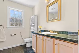 51 Knowlton Cir, Upton, MA 01568 - Photo 19