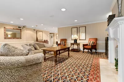 1008 Paradise Road #1M, Swampscott, MA 01907 - Photo 5