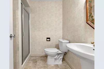 1008 Paradise Road #1M, Swampscott, MA 01907 - Photo 33