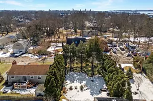 61 Oxford St, Fairhaven, MA 02719 - Photo 33