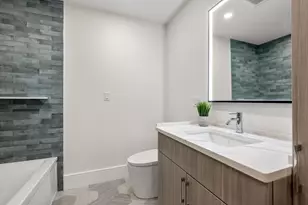 527 E 7th St, Boston, MA 02127 - Photo 13