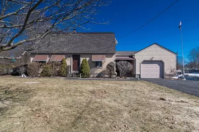 105 Montgomery St, Westfield, MA 01085 - Photo 3