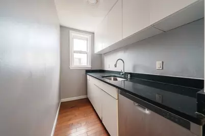 37 Maverick St, Chelsea, MA 02150 - Photo 9