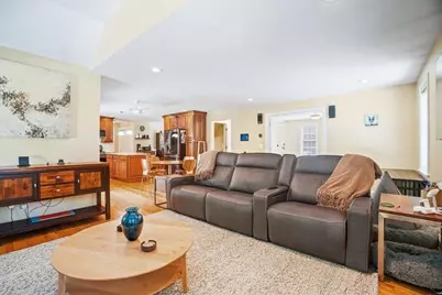 890 Maple St, Mansfield, MA 02048 - Photo 9