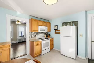 12 Arthur St, Gloucester, MA 01930 - Photo 9