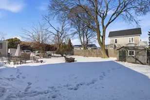 325 Mountain Ave, Revere, MA 02151 - Photo 39